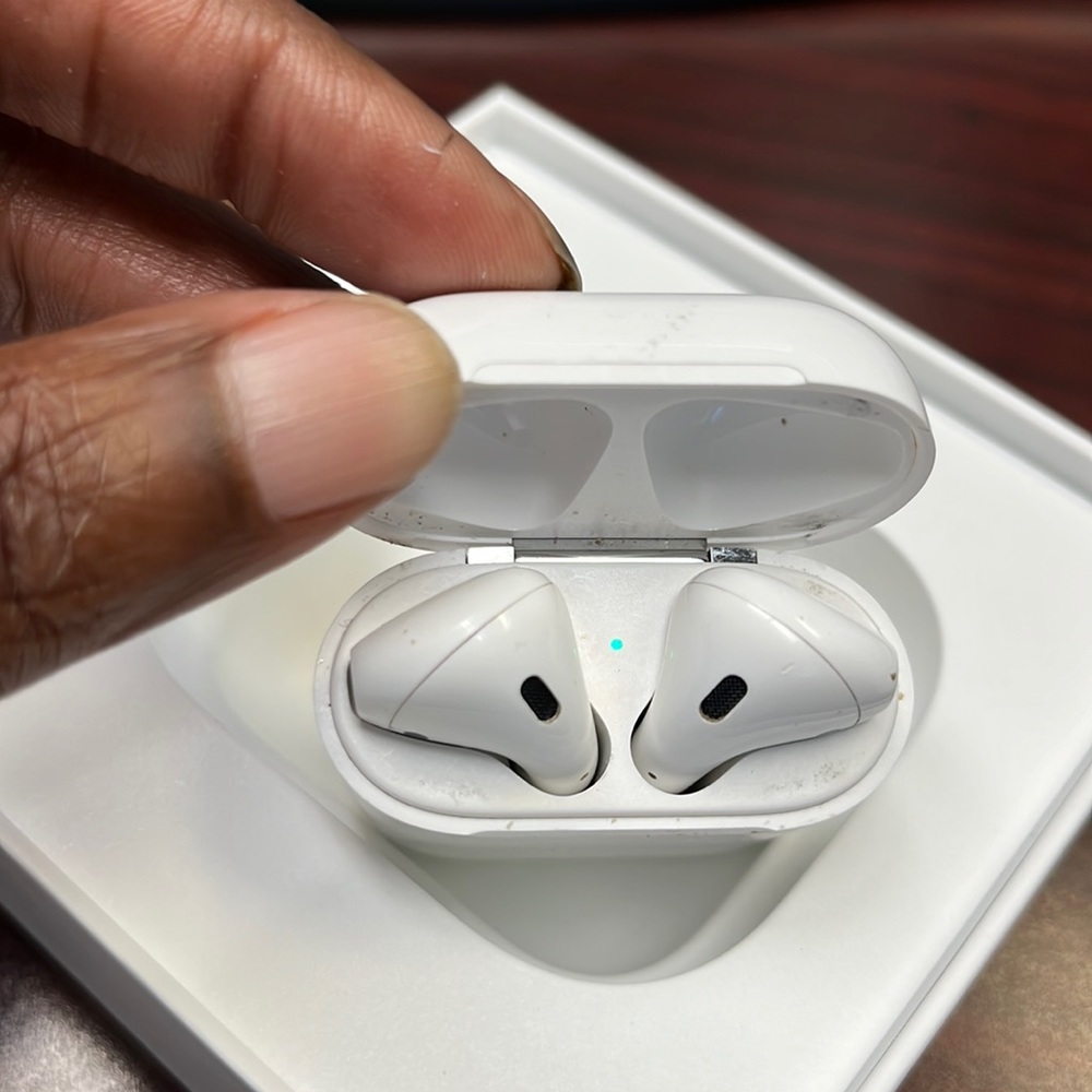 AirPods